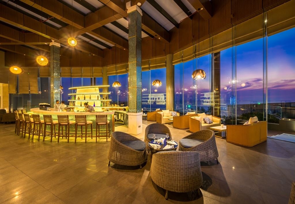 bars-cview-sky-bar