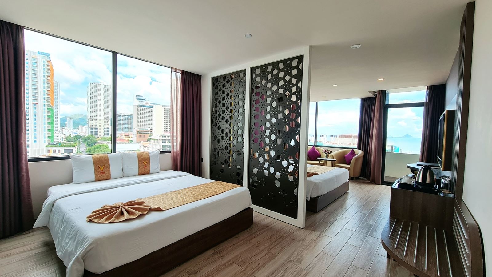 rooms-family-suite-cityview