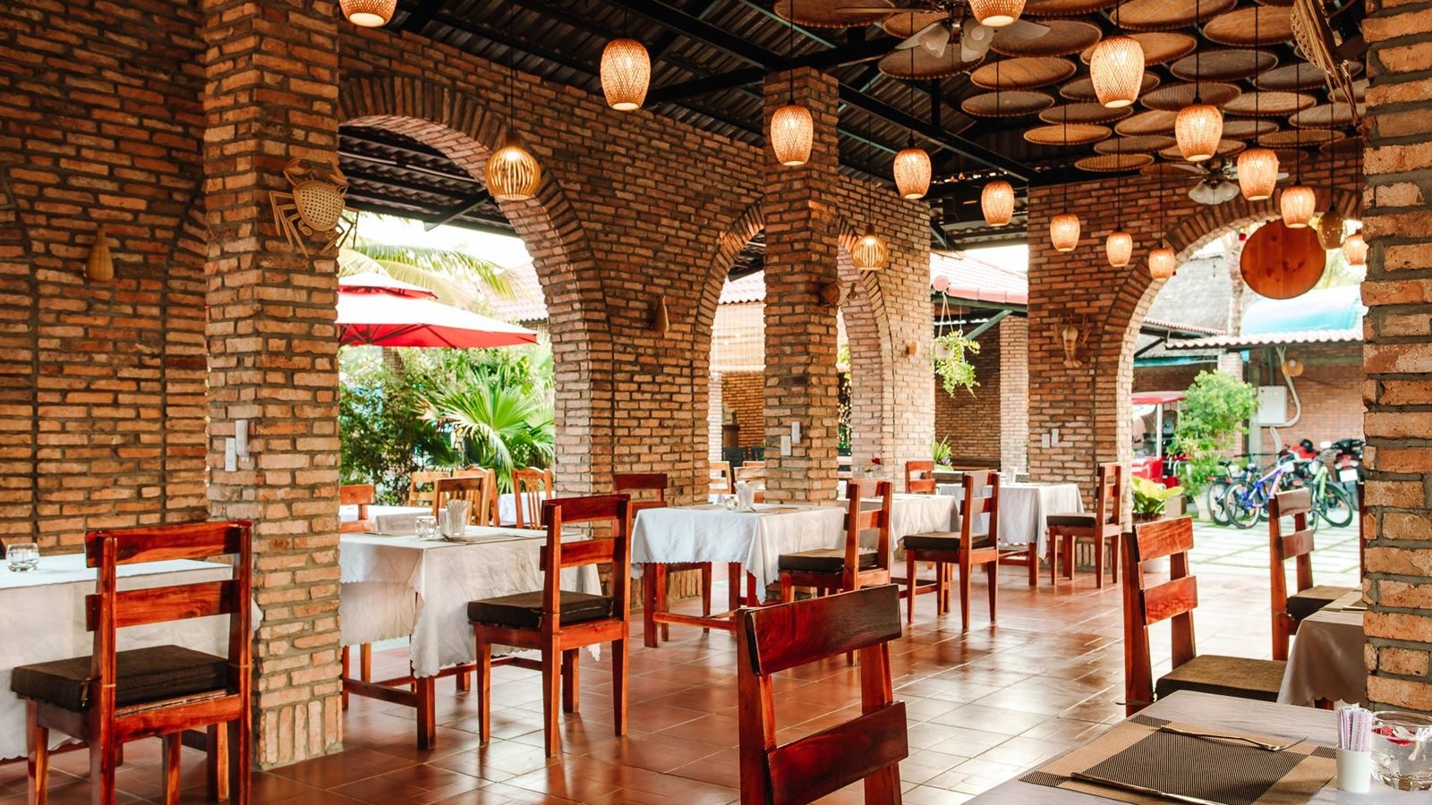 restaurants-main-restaurant
