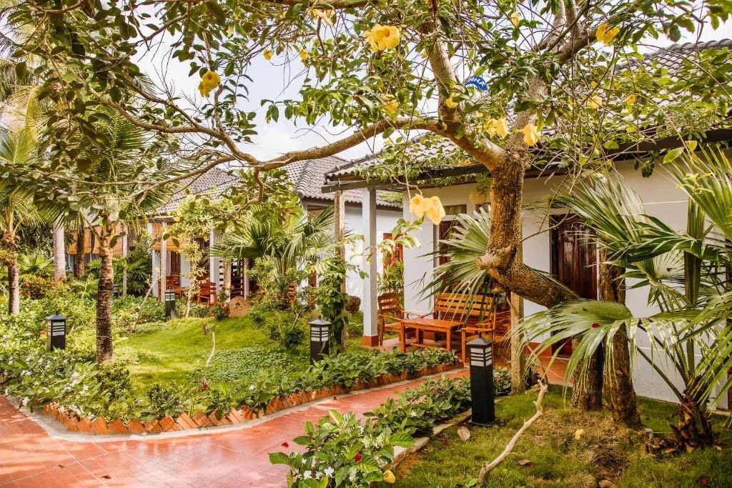 rooms-bungalow-garden-view-child-without-extra-bed