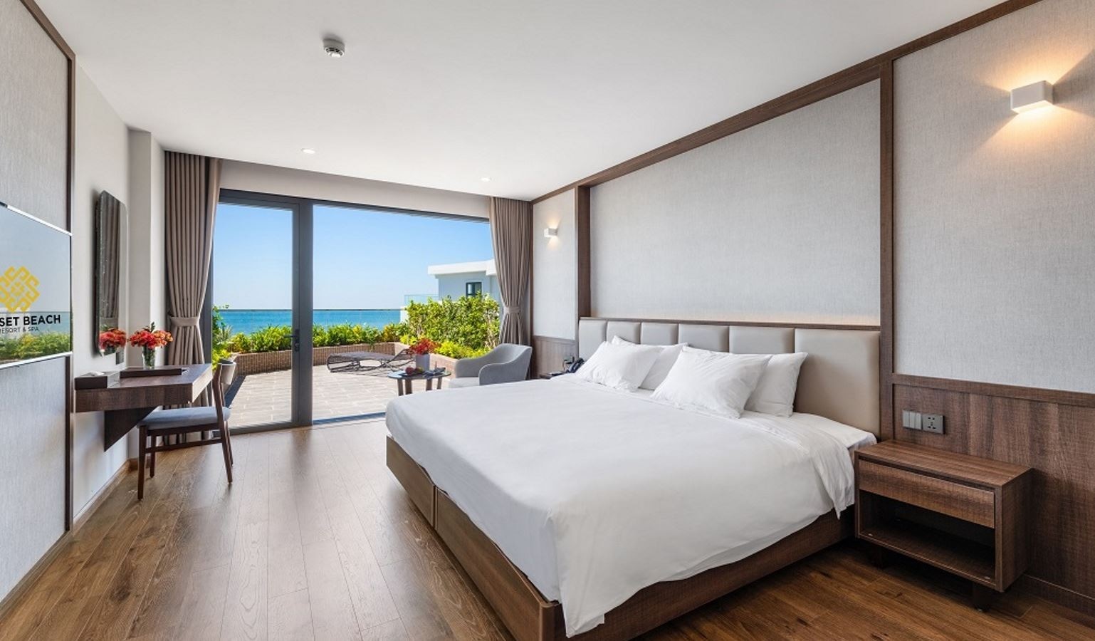 rooms-deluxe-ocean-panorama-child-without-extra-bed