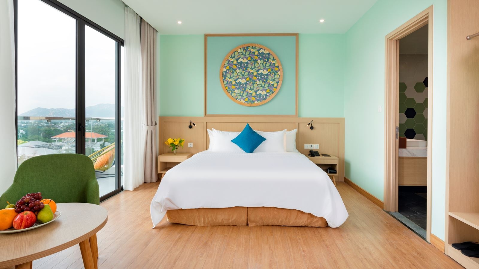 rooms-one-bedroom-deluxe-with-balcony