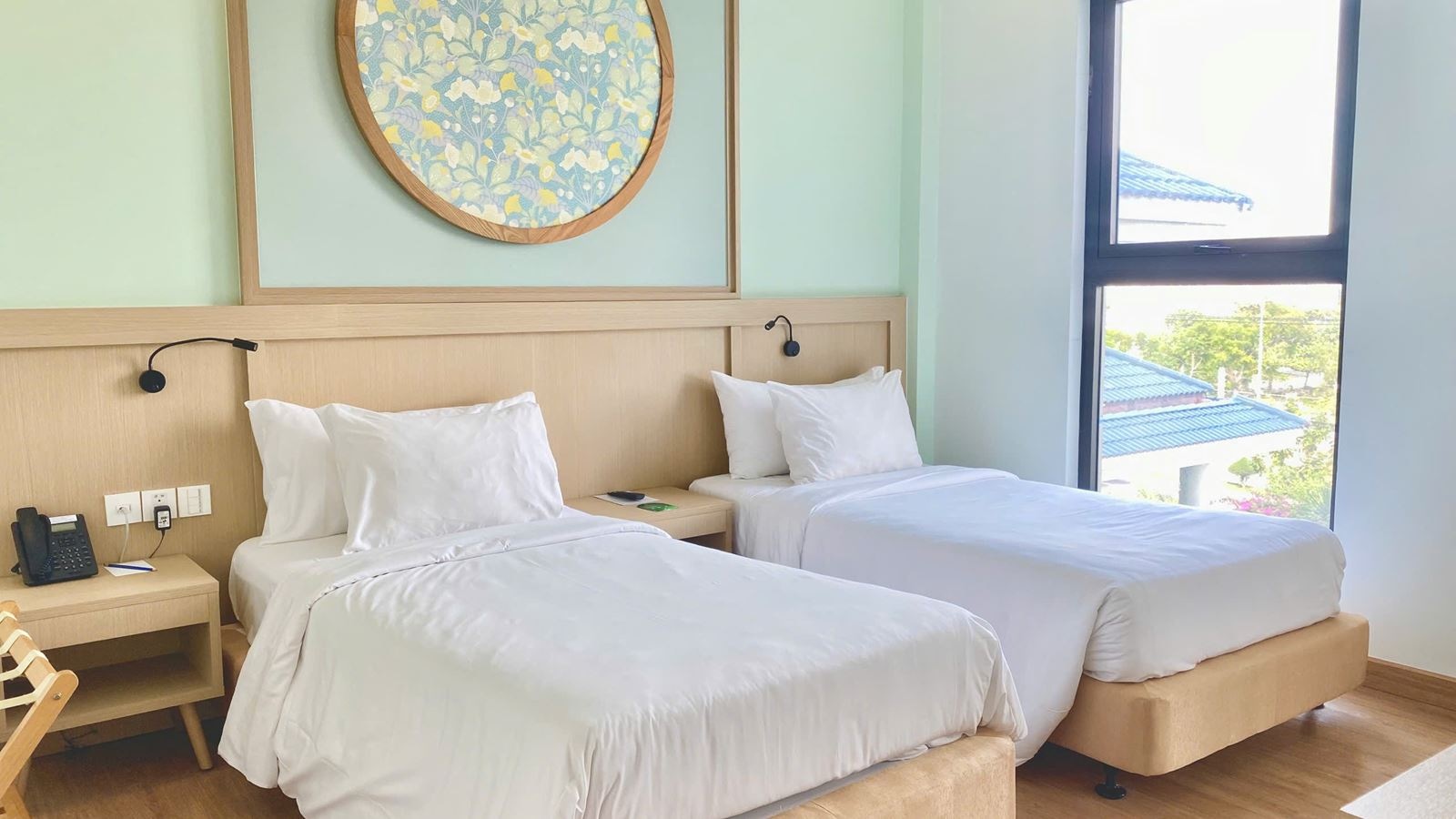 rooms-two-bedroom-deluxe-family-with-balcony