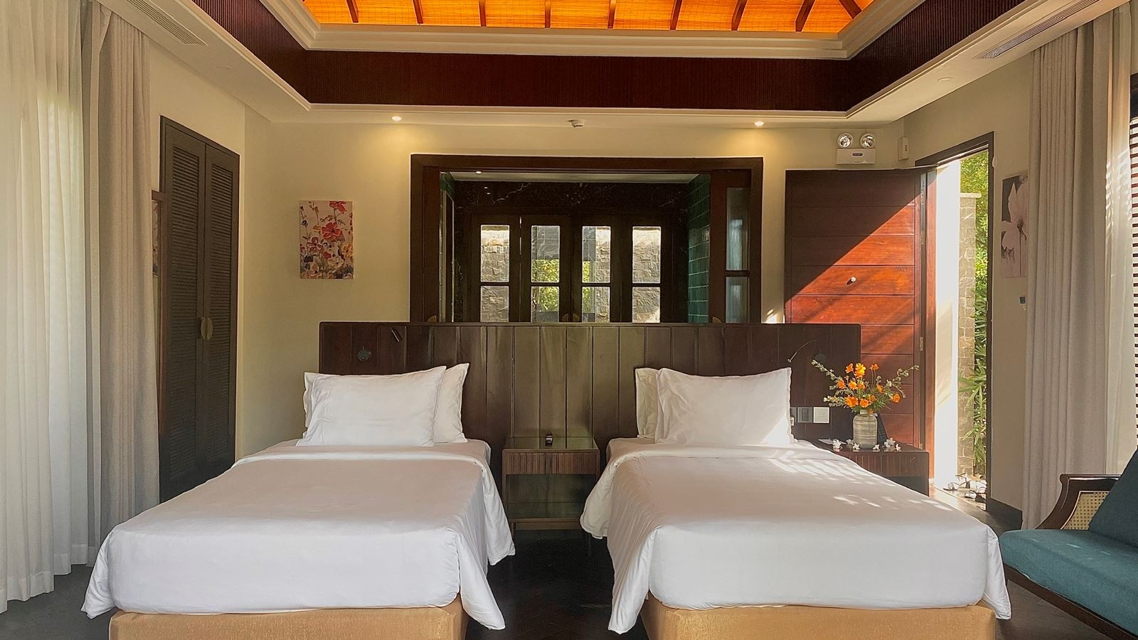 rooms-garden-villa-with-balcony