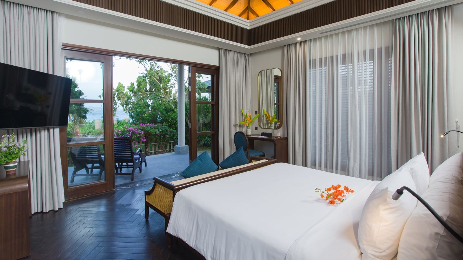 rooms-garden-villa-with-balcony