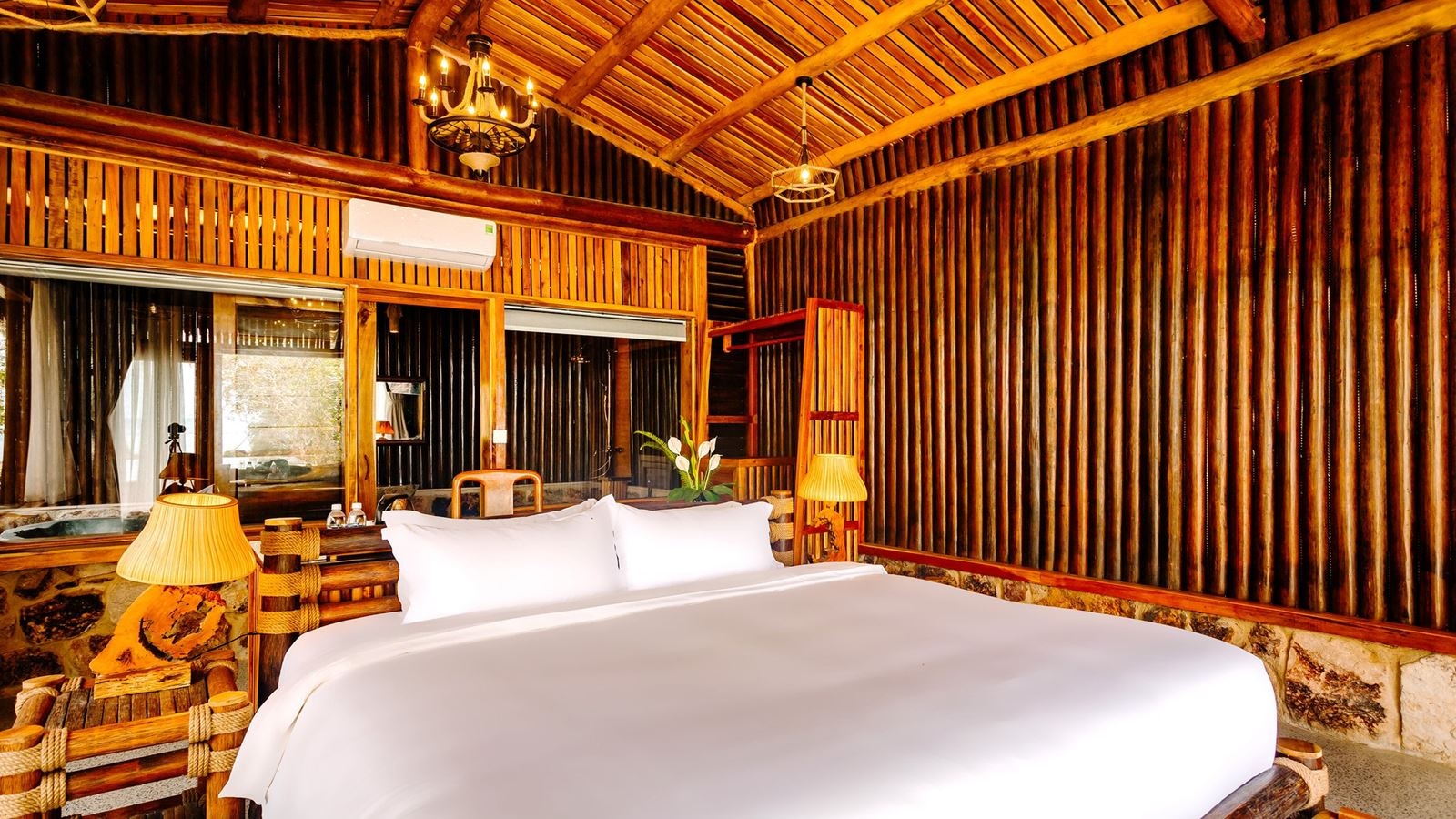 rooms-villa-bayfront-ong-lang-2bedroom