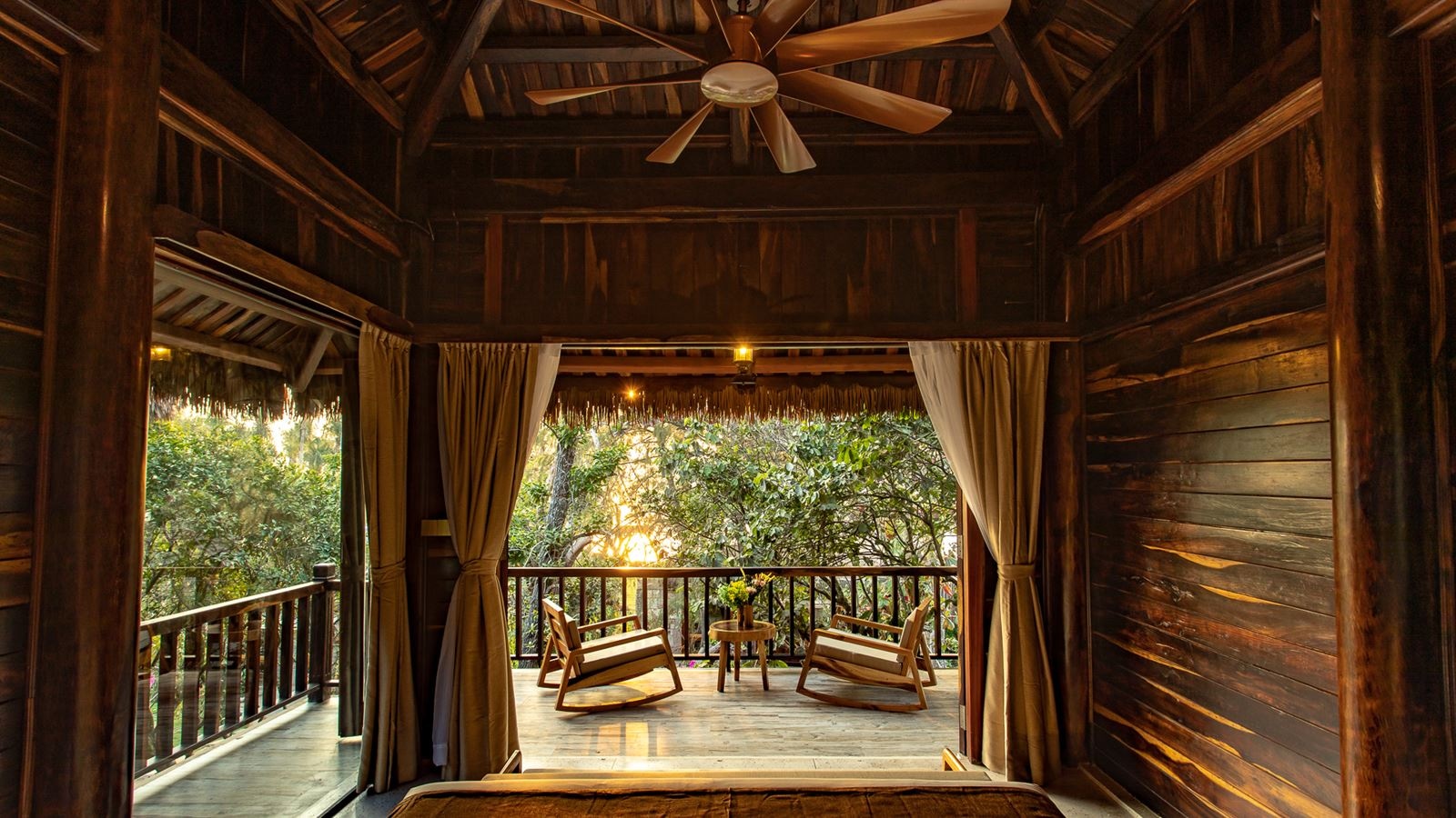 rooms-premium-ocean-breeze-bungalow-child-without-extra-bed