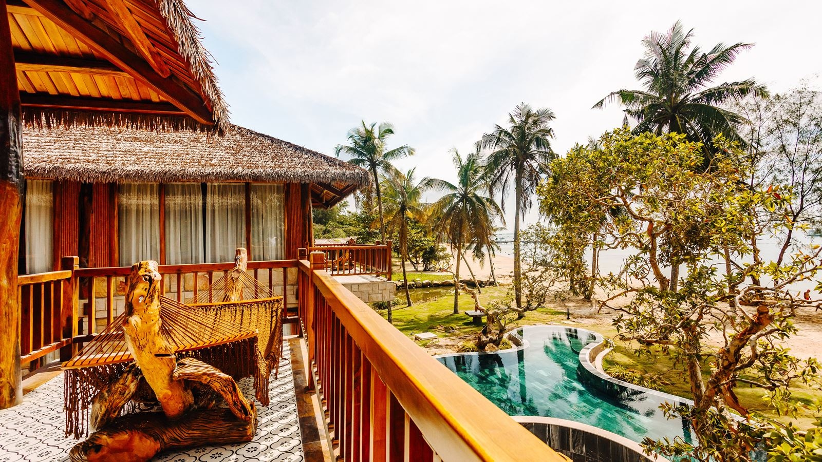 rooms-president-villa-bayfront-ong-lang