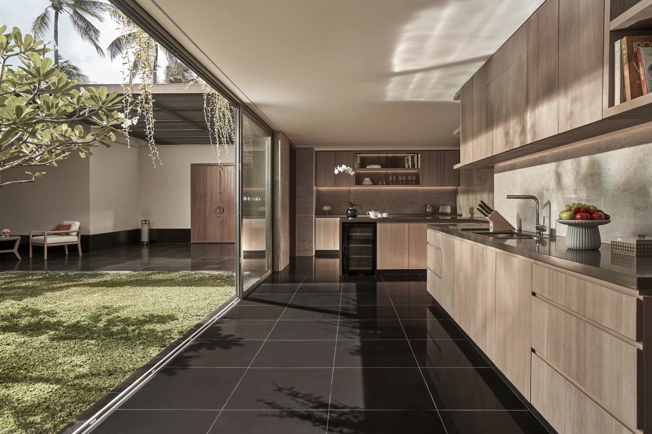 rooms-fourbedroom-beach-pool-villa