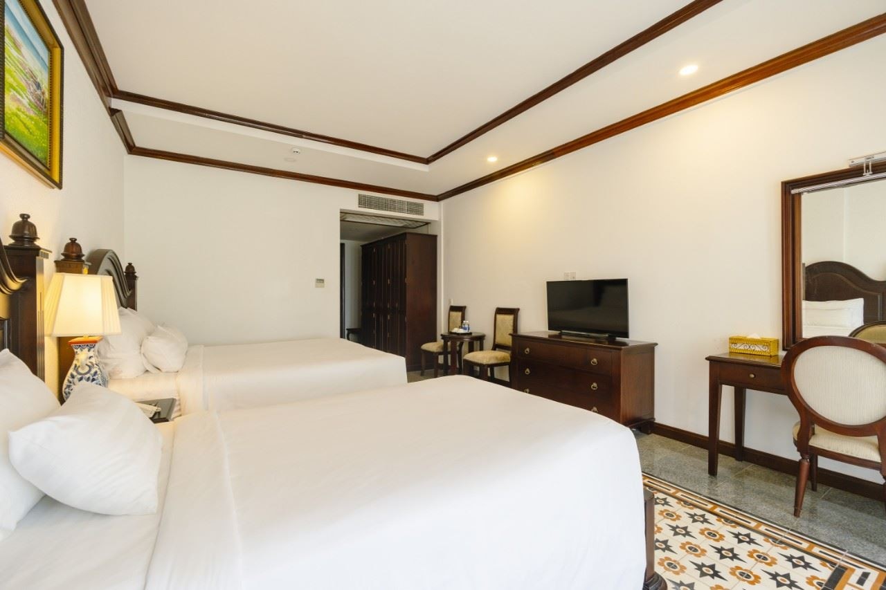 rooms-deluxe-seaview-with-balcony