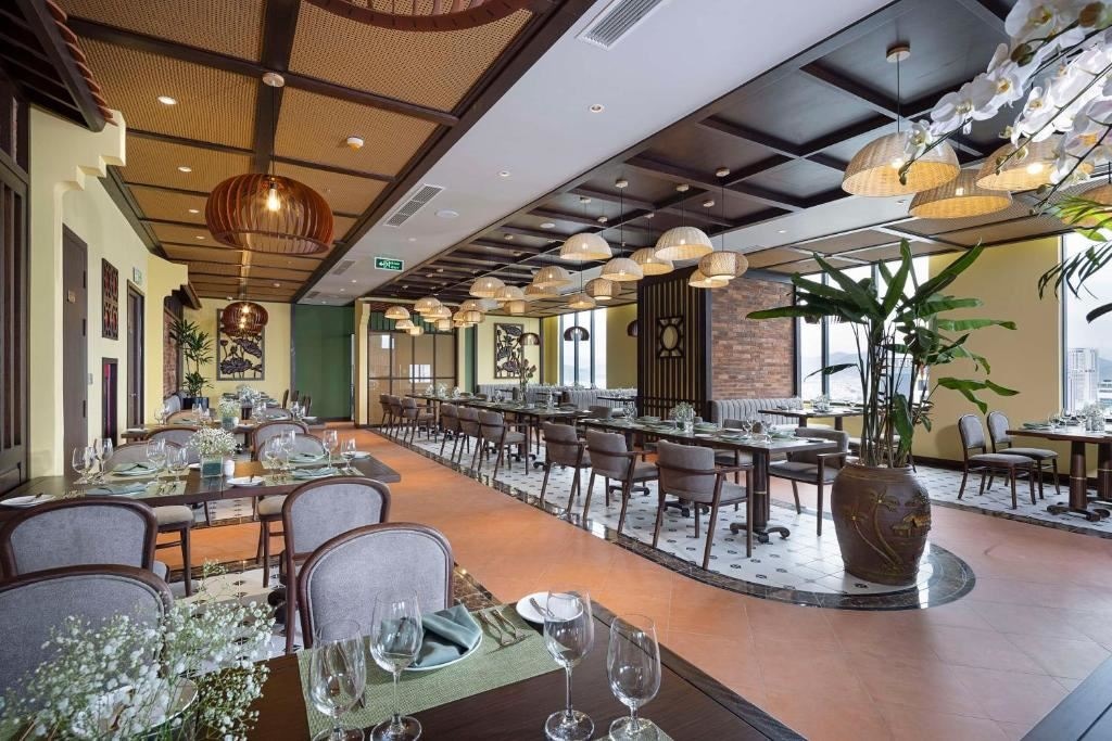 restaurants-restaurants