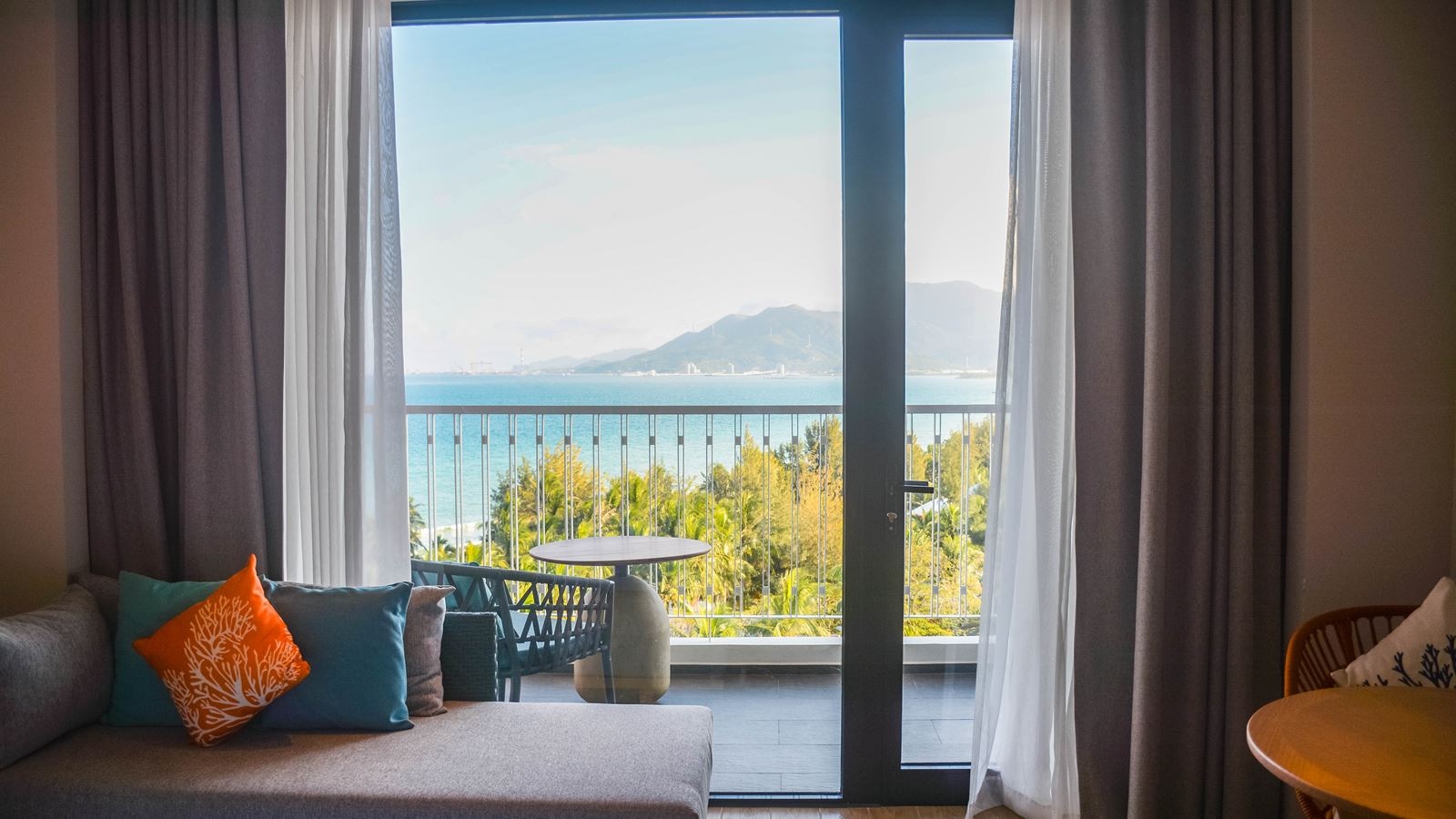 rooms-deluxe-ocean-view-child-without-extra-bed
