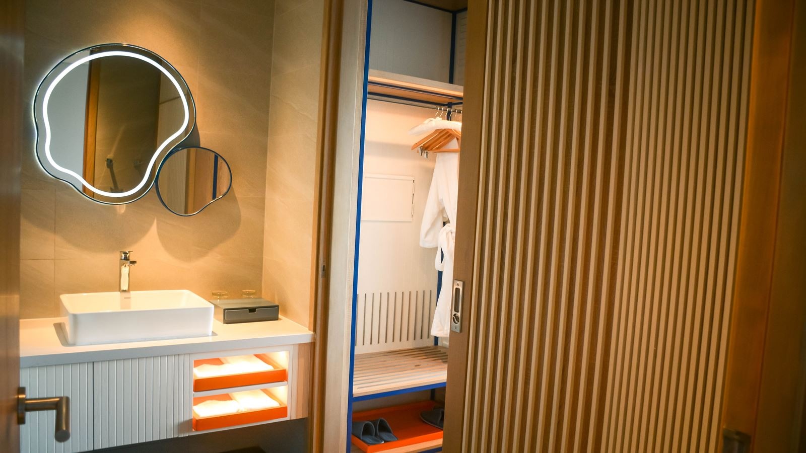 rooms-deluxe-ocean-view-child-without-extra-bed