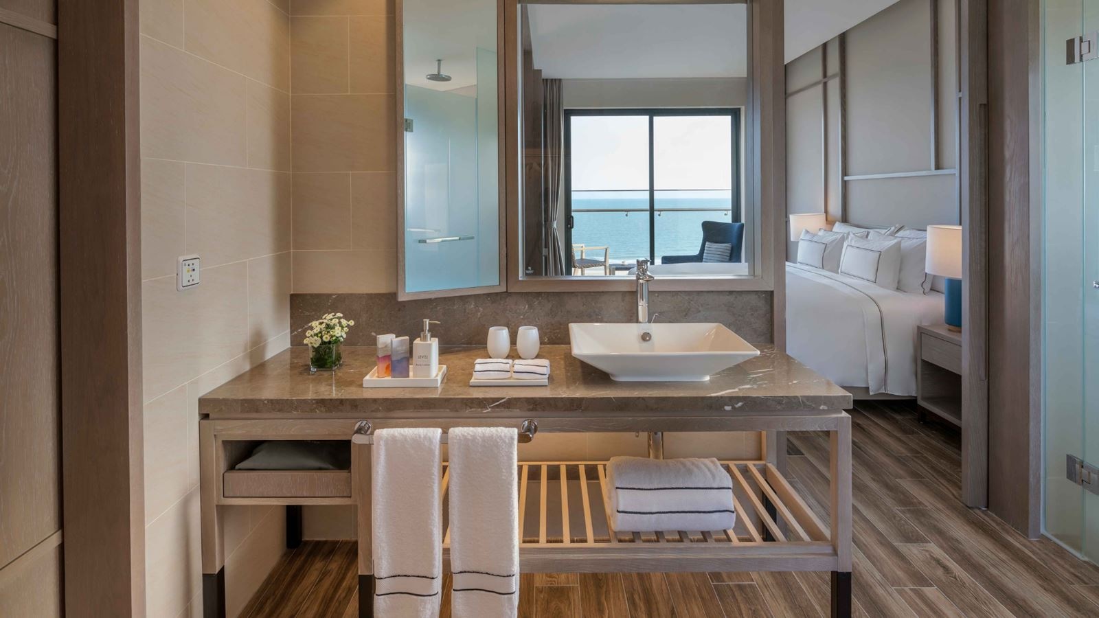 rooms-junior-suite-ocean-view