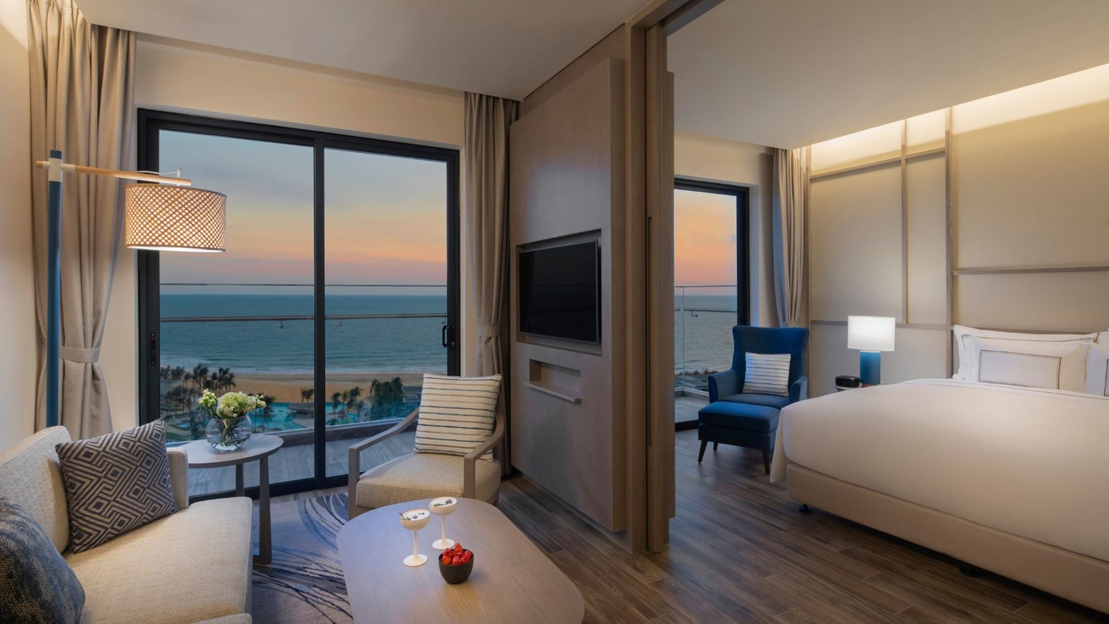 rooms-2bedroom-family-suite-ocean-view