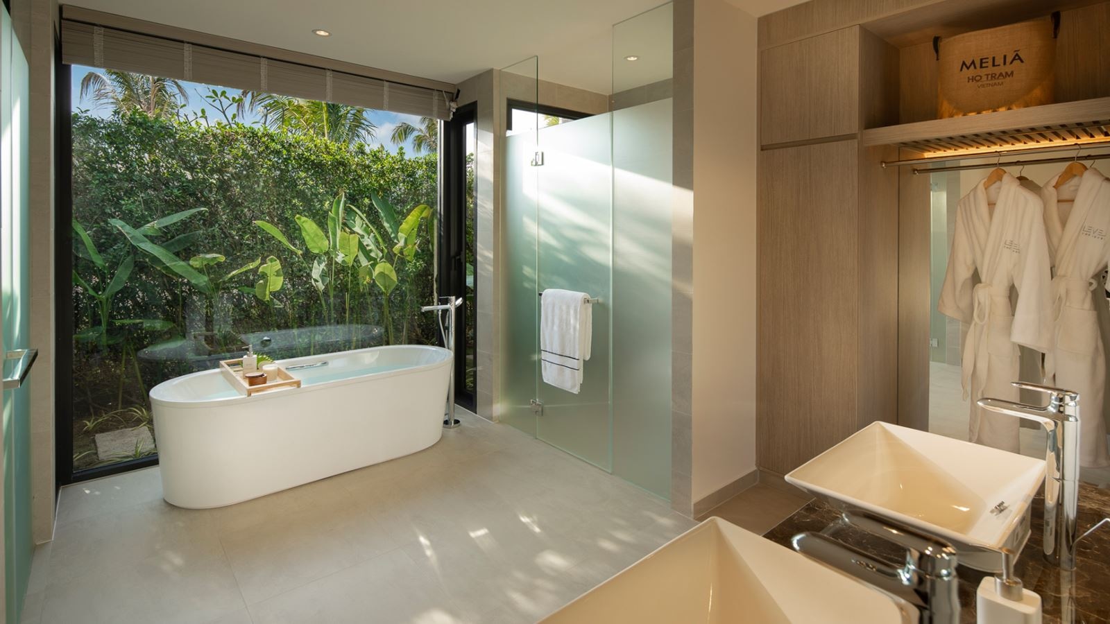 rooms-the-level-2bedroom-lakefront-pool-villa