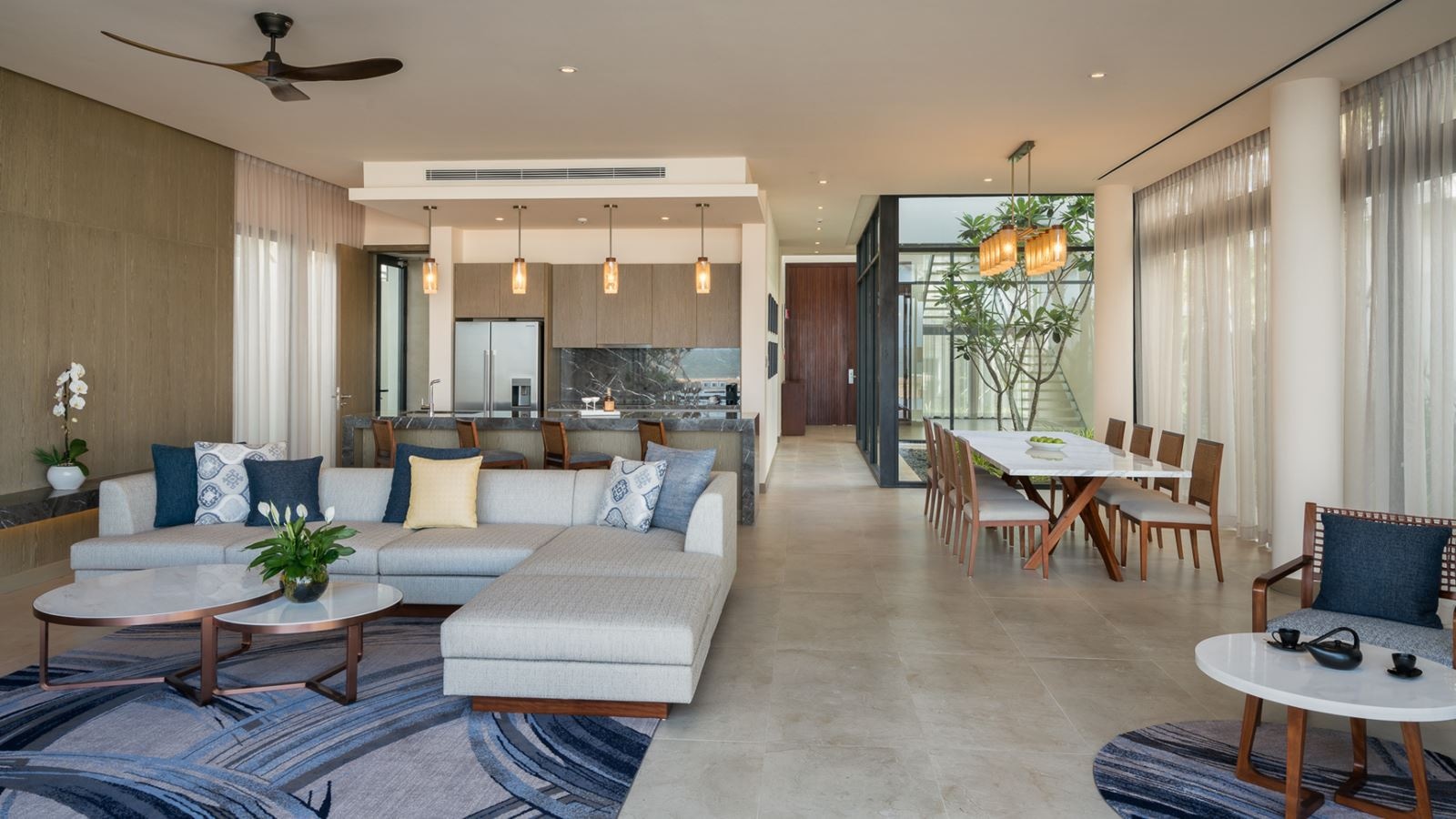 rooms-the-level-4bedroom-beachfront-pool-villa