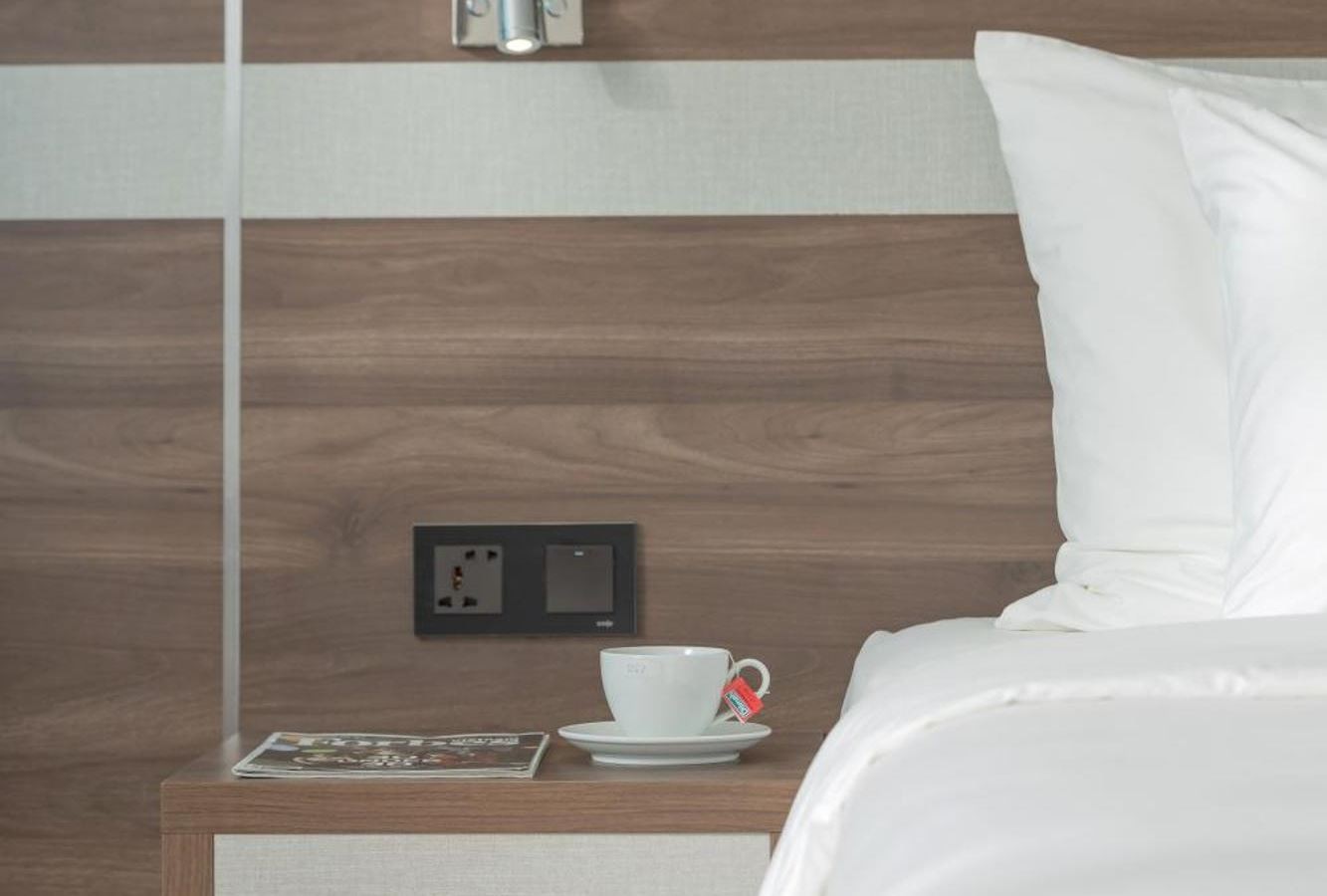 rooms-premier-triple-ocean-view-with-balcony