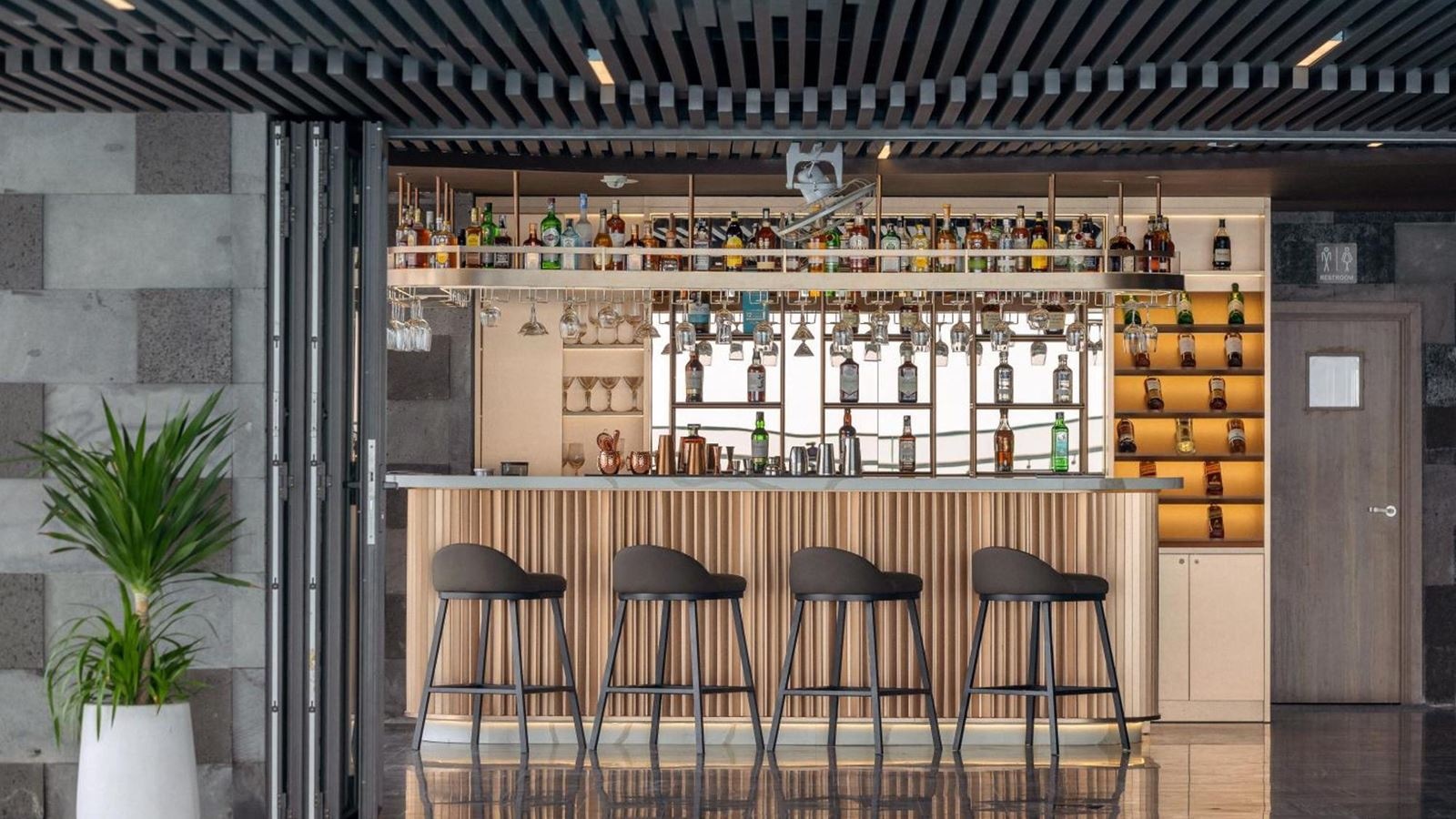 bars-may-sky-bar