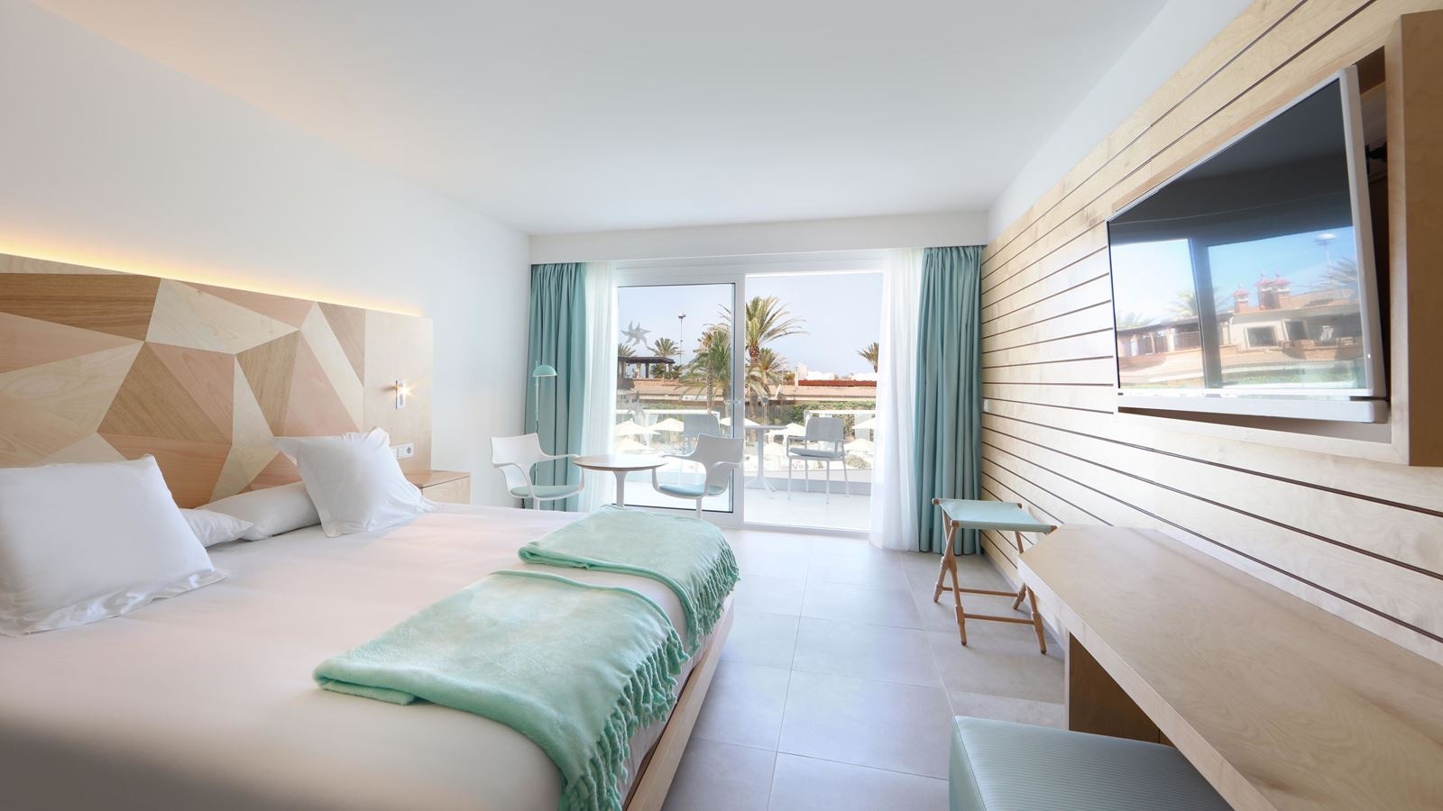rooms-family-room