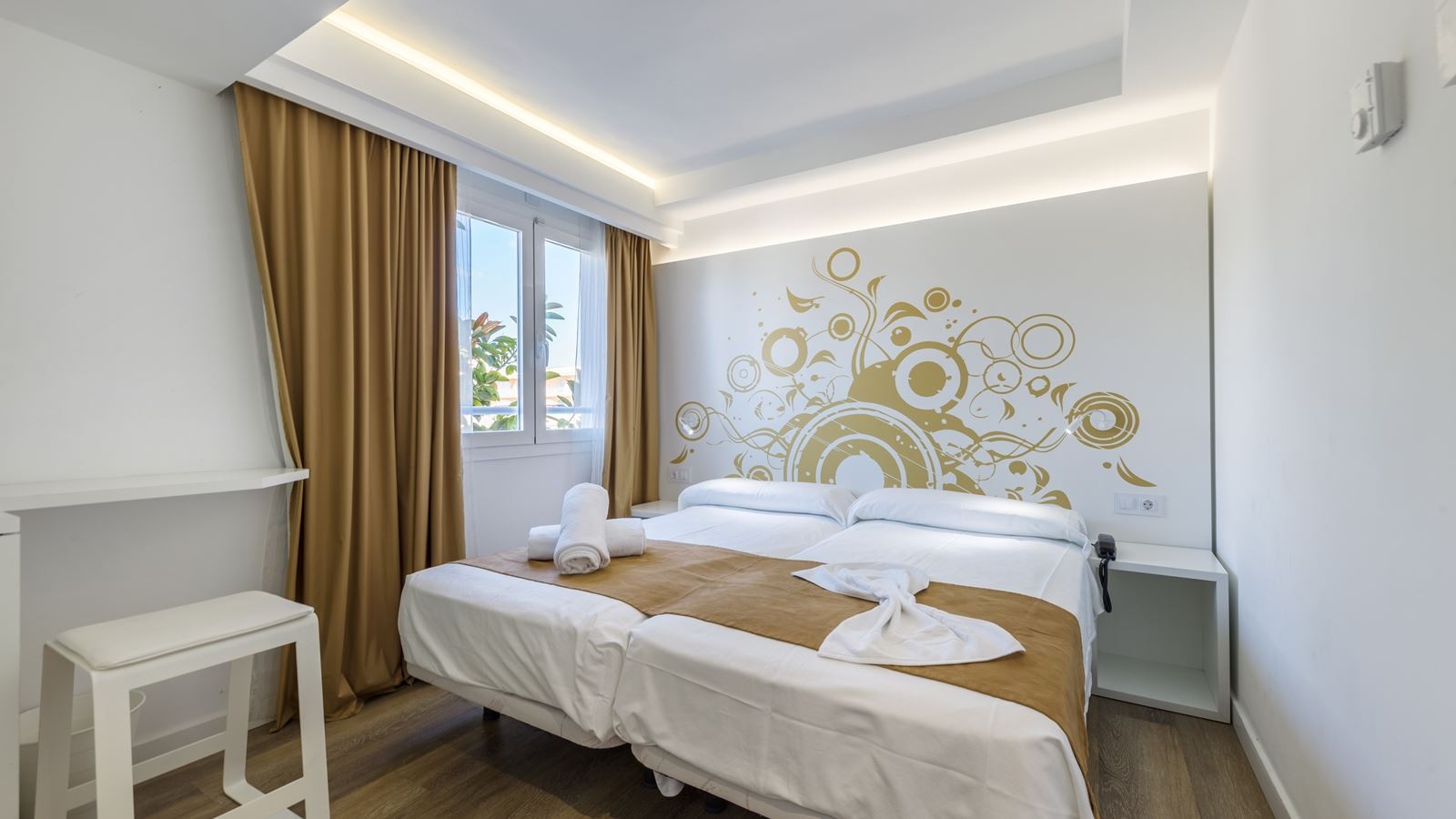 rooms-promo-room