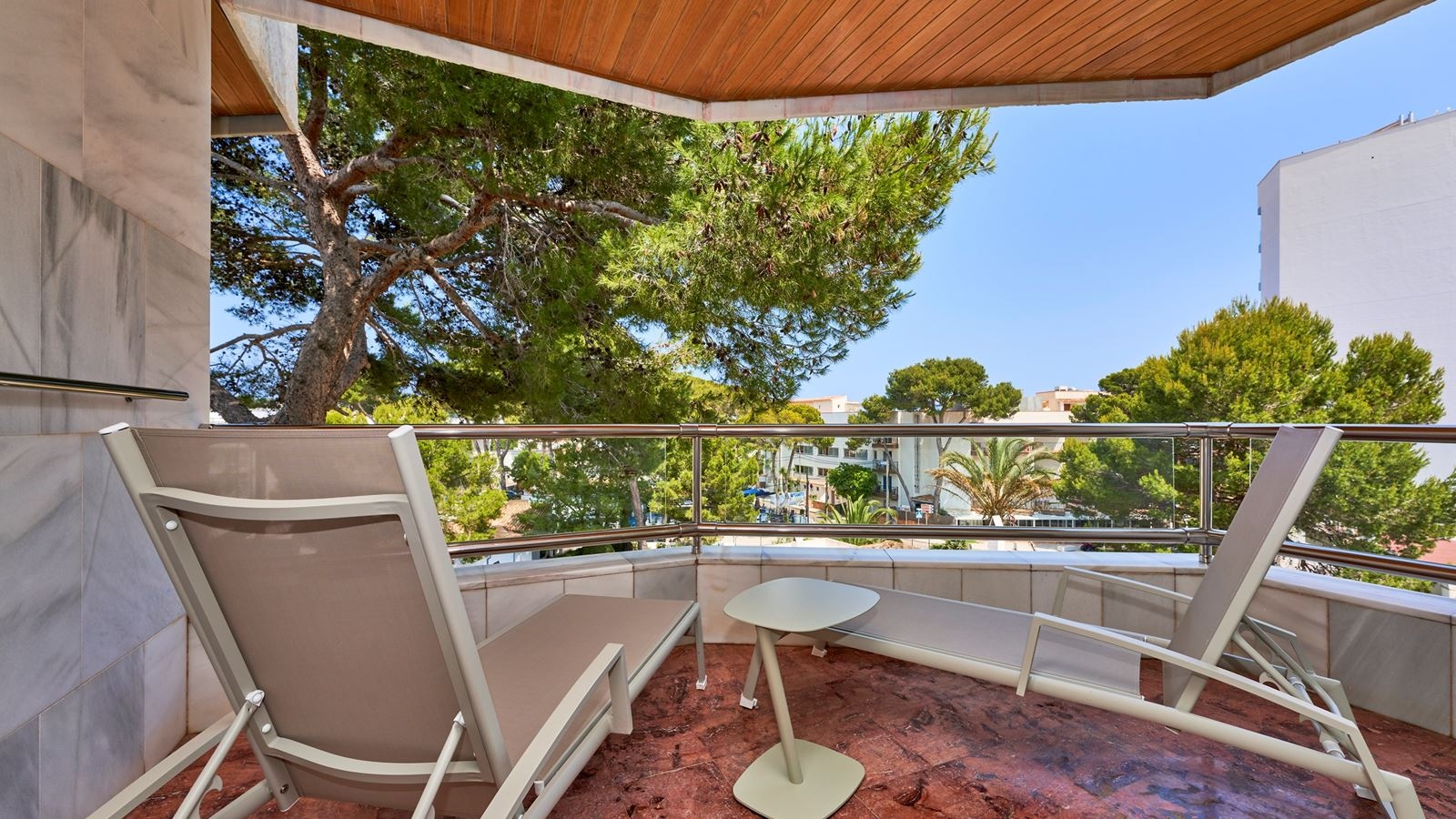 rooms-low-cost-with-balcony