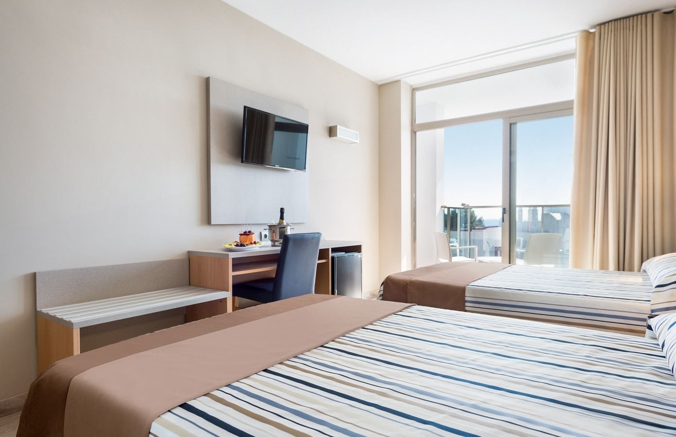 rooms-standard-pool-view-balcony-or-terrace