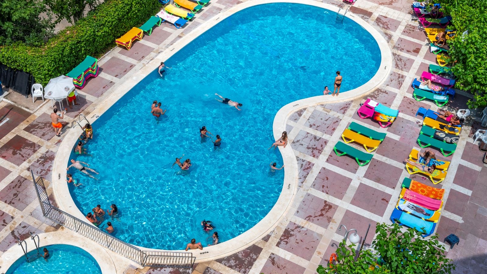 pools-outdoor-pool