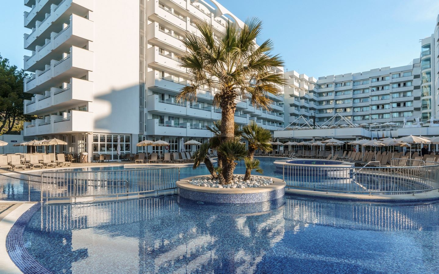 pools-outdoor-pool