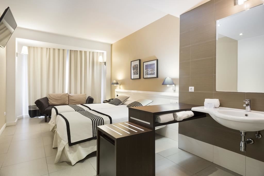 rooms-standard-room-balcony-or-terrace