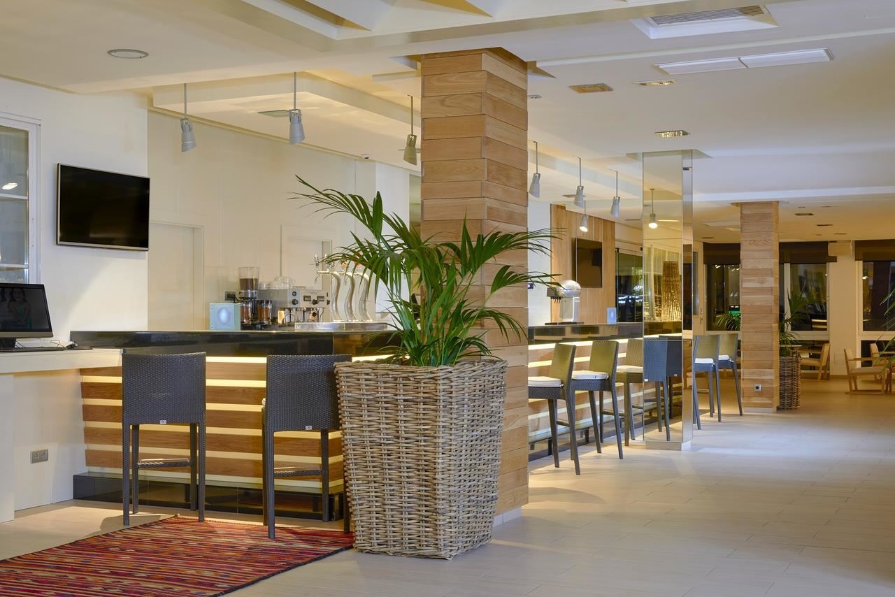 restaurants-lobby-lounge-bar