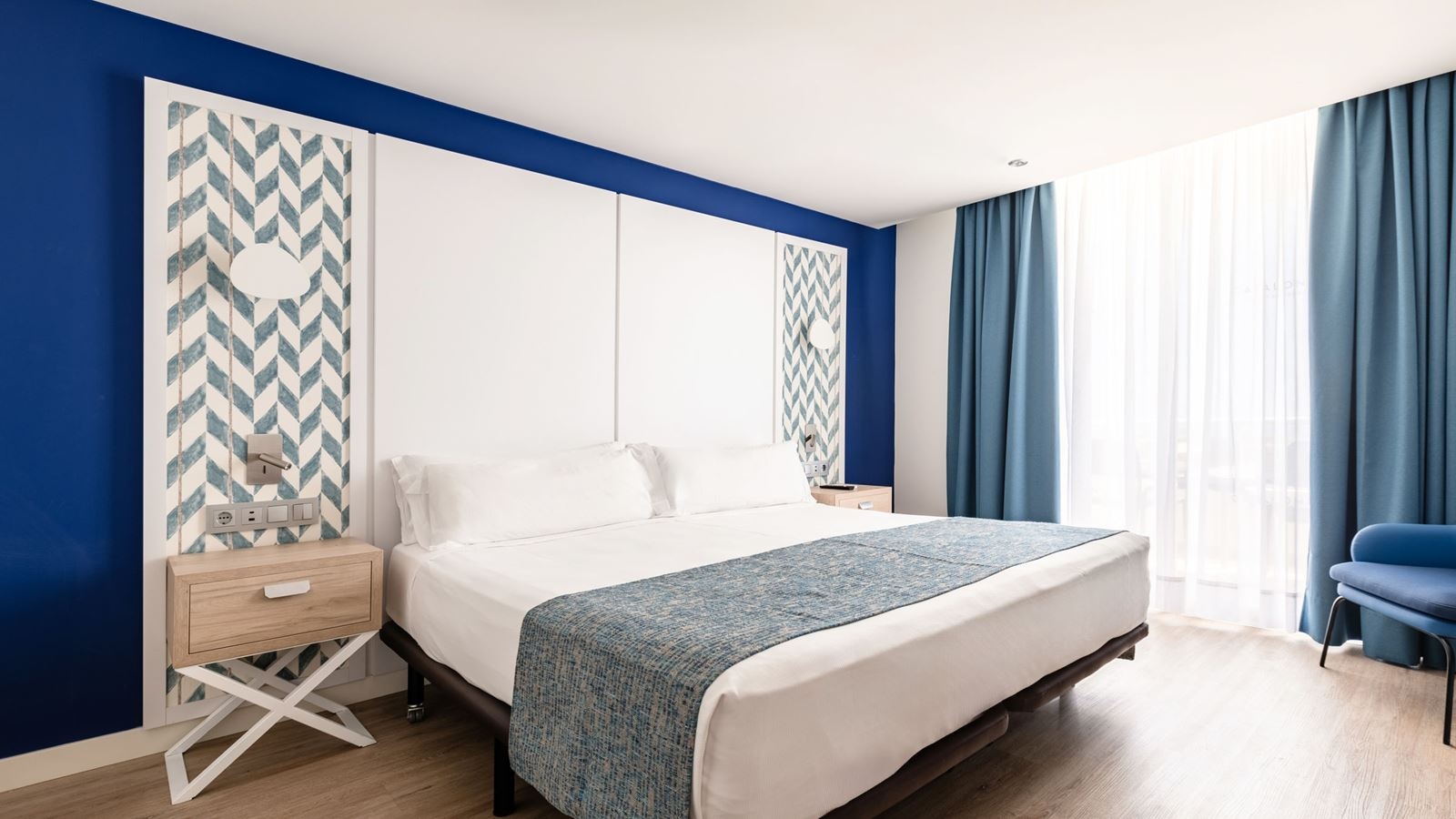 rooms-premium-room