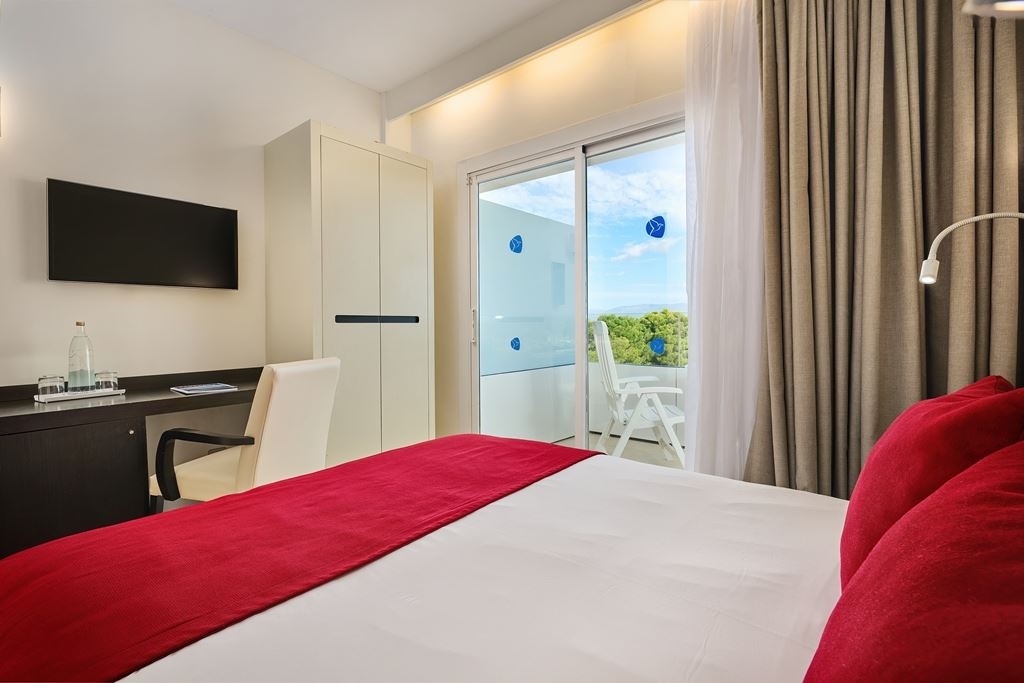 rooms-double-sea-view-revenue-room-balcony