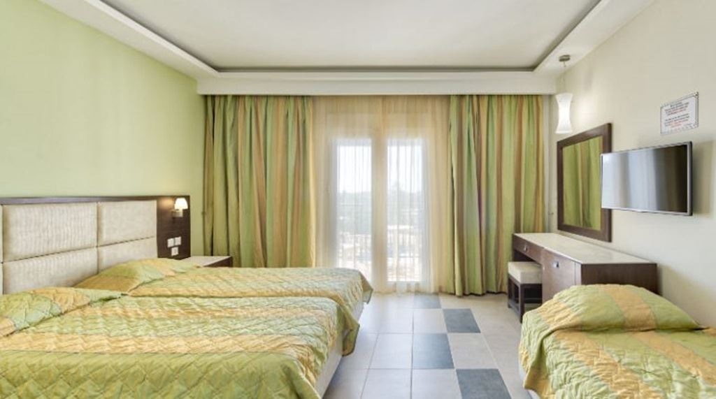 rooms-family-room