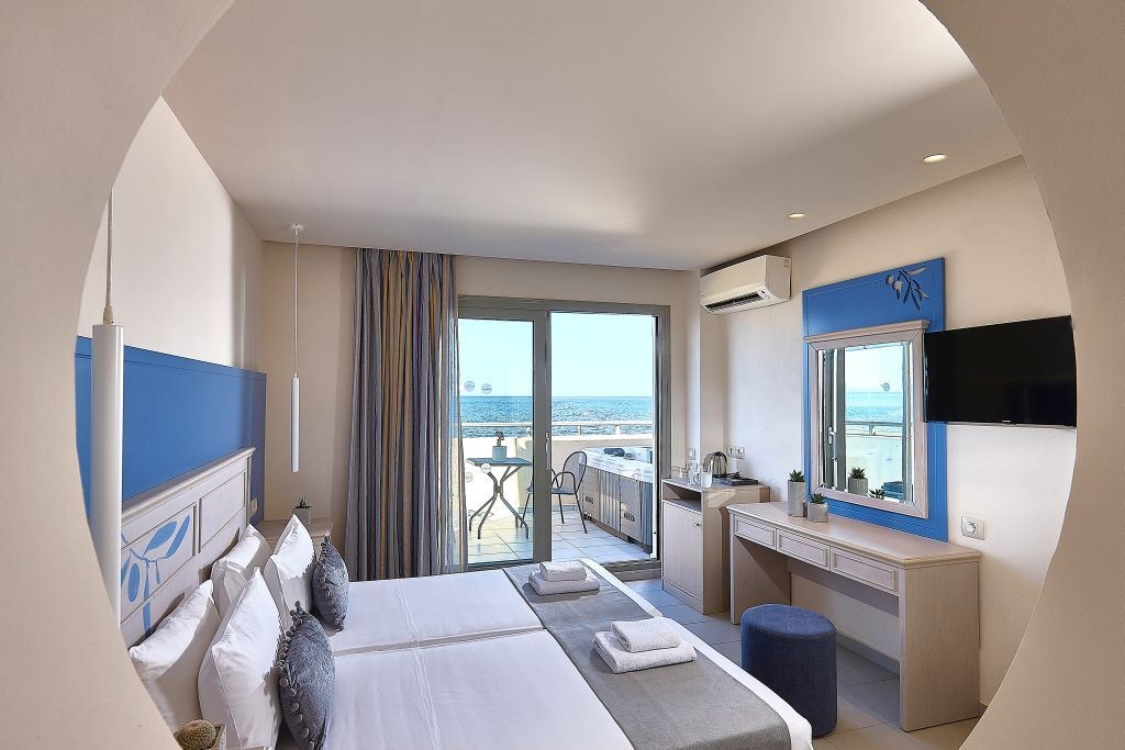 rooms-one-bedroom-sv-with-openair-jacuzzi