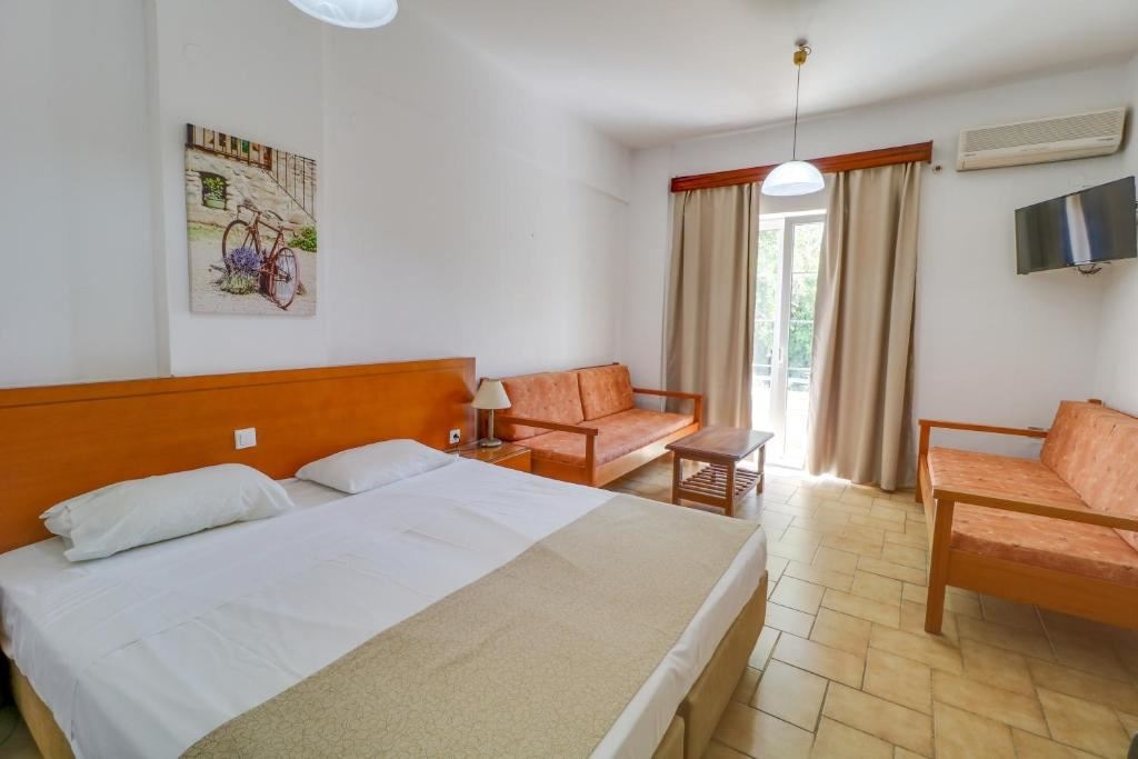 rooms-triple-room