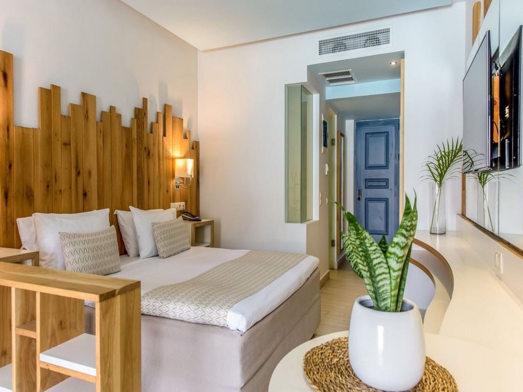 rooms-room-superior-garden-view-private-pool