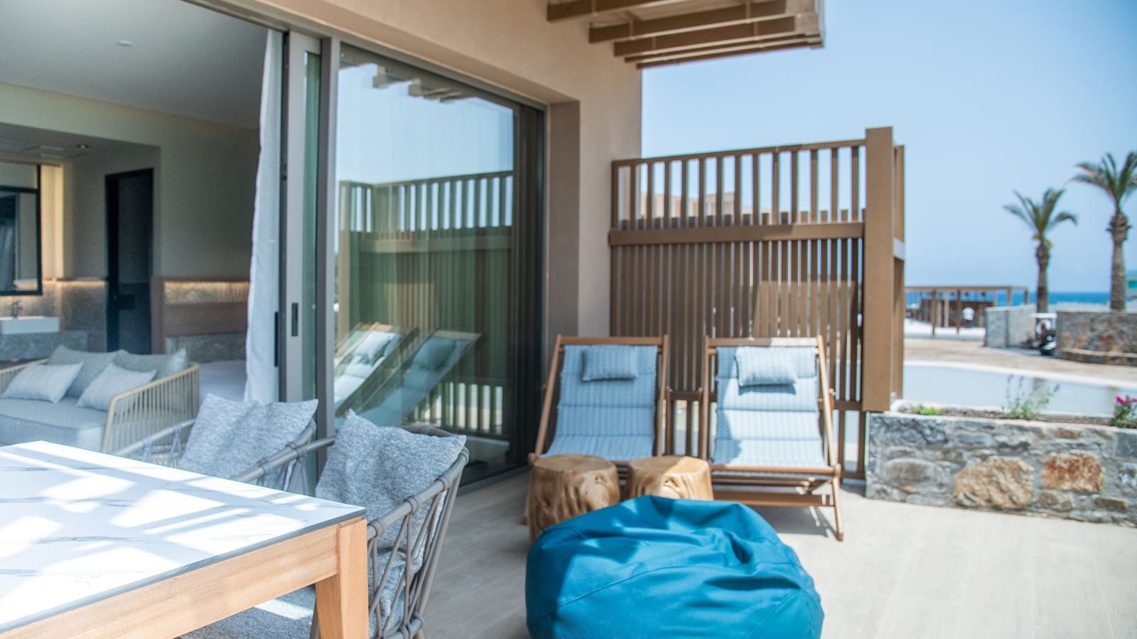 rooms-classic-double-room-garden-view-with-pool-access