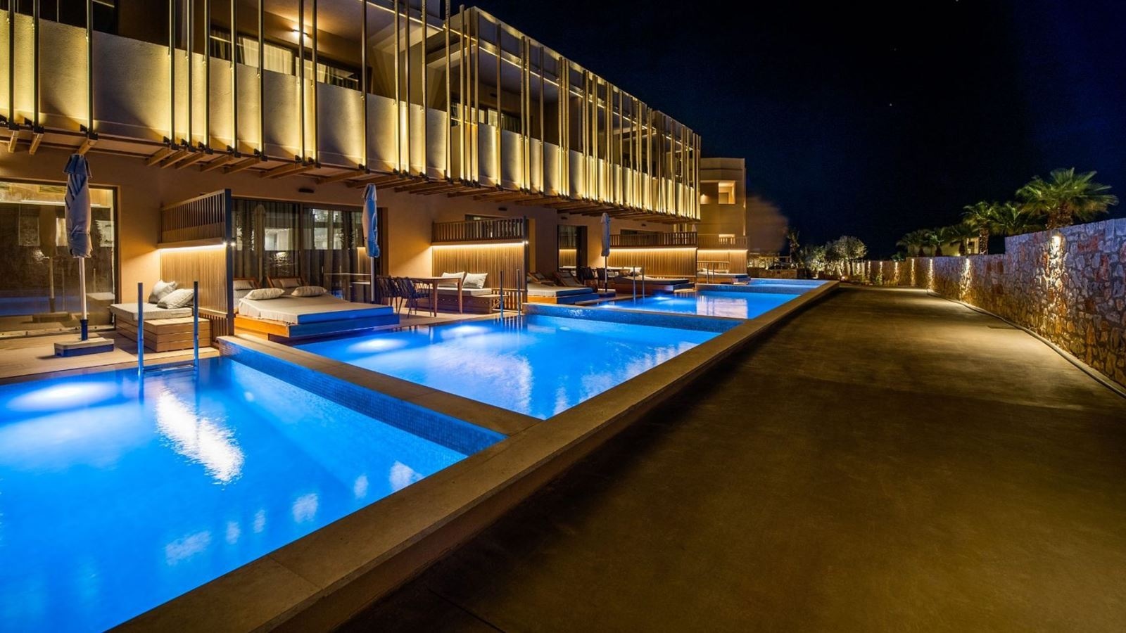 rooms-classic-double-room-garden-view-private-pool