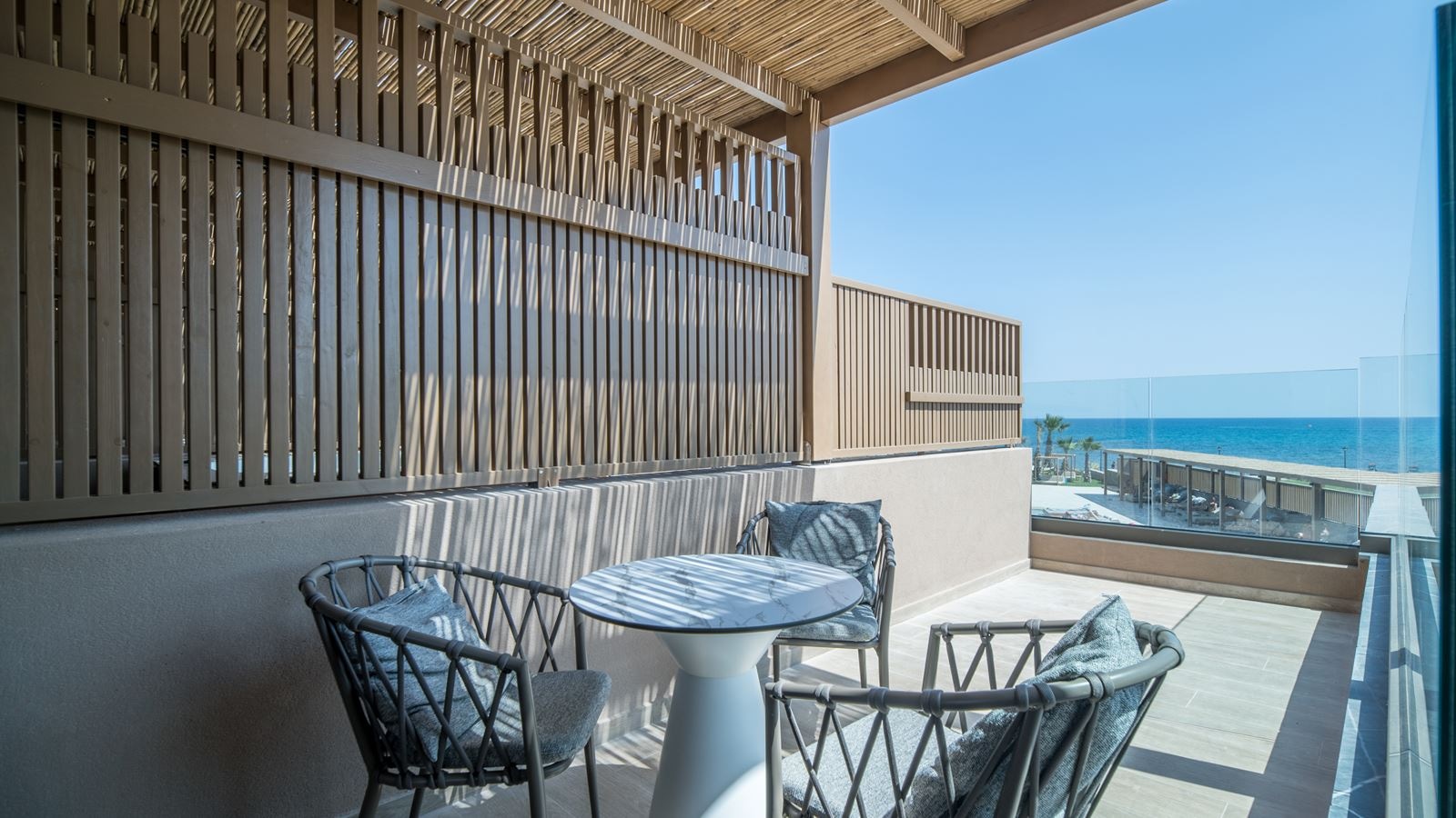 rooms-classic-family-sea-view