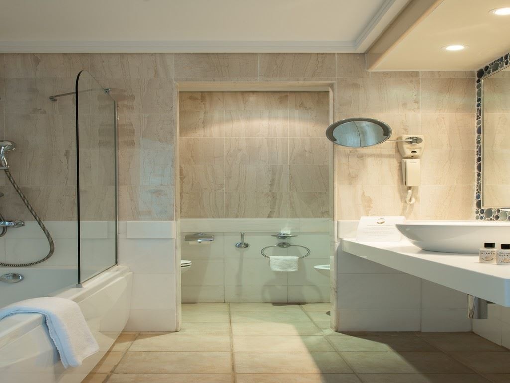 rooms-superior-bungalow-pool-view