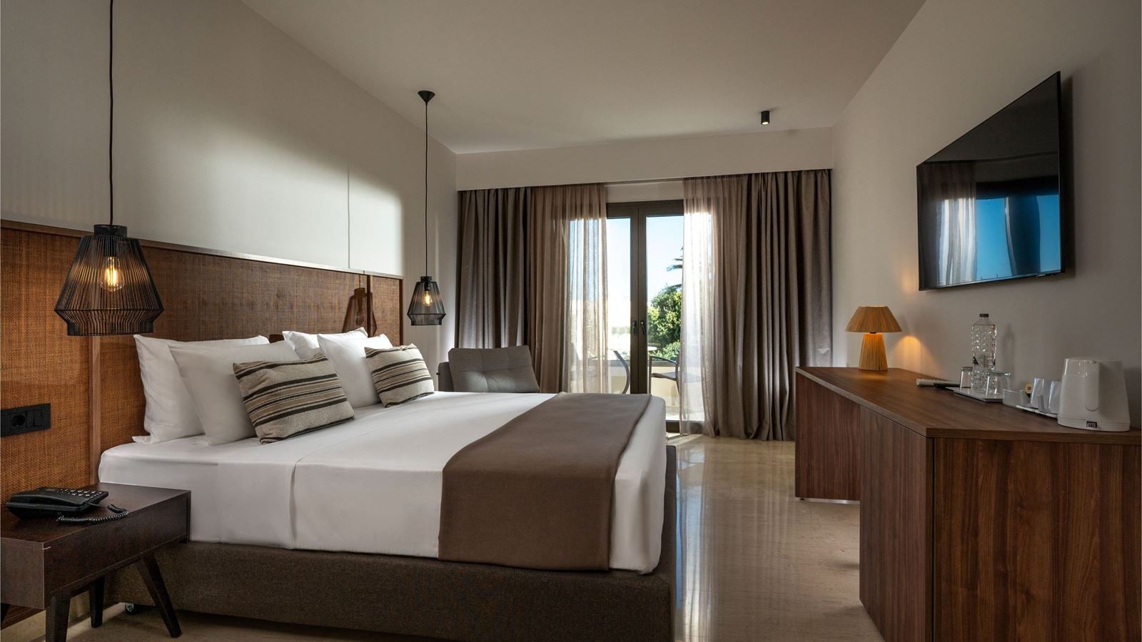 rooms-family-room