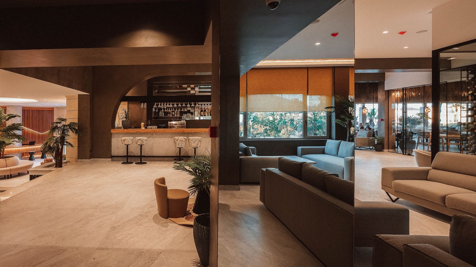 bars-main-bar