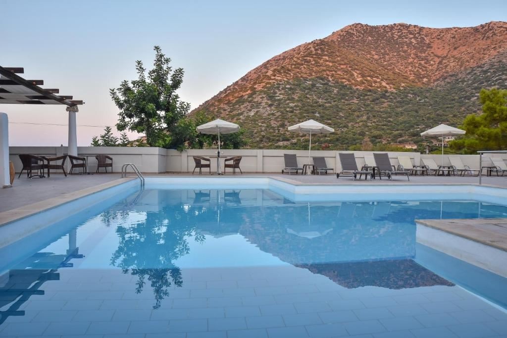 pools-outdoor-pool
