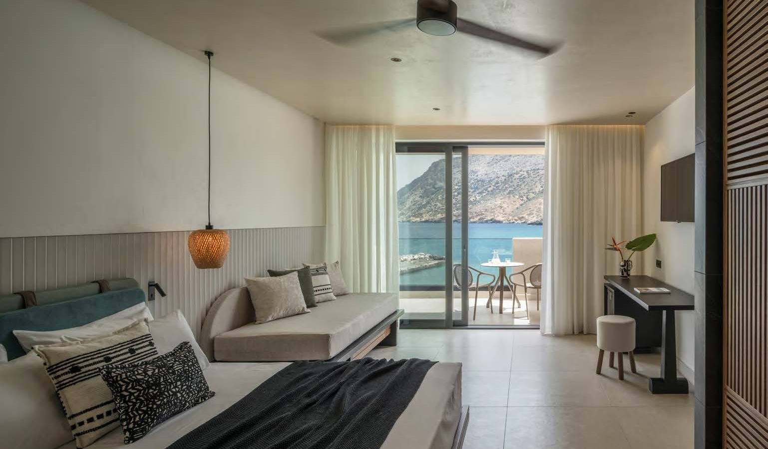 rooms-room-double-seafront-balcony-or-terrace