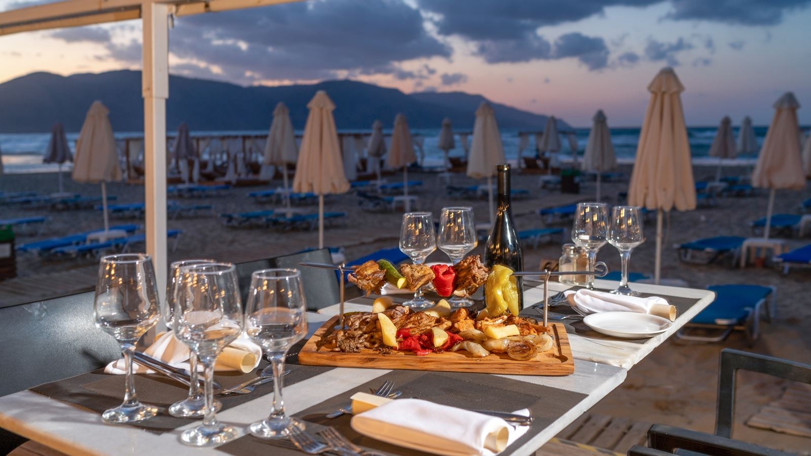 restaurants-thalassa-beach-bbq-restaurant