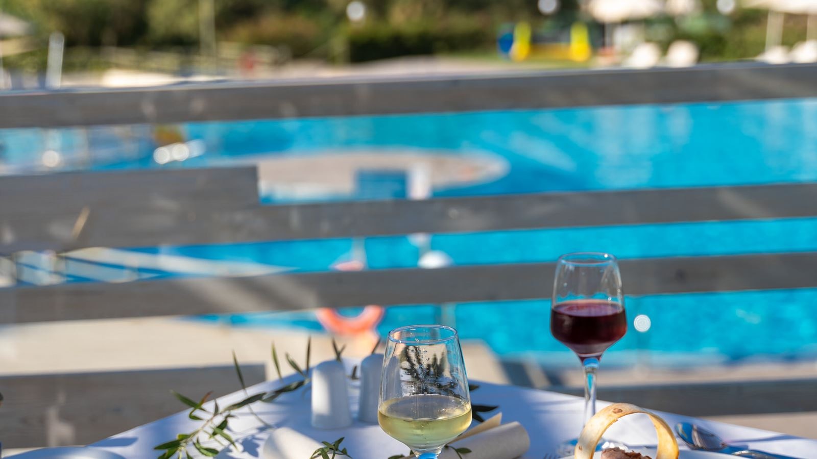 restaurants-elia-ala-carte-restaurant