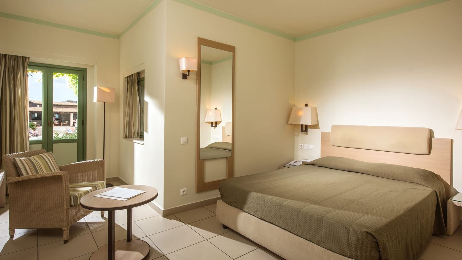 rooms-standard-double-room-balcony-or-terrace