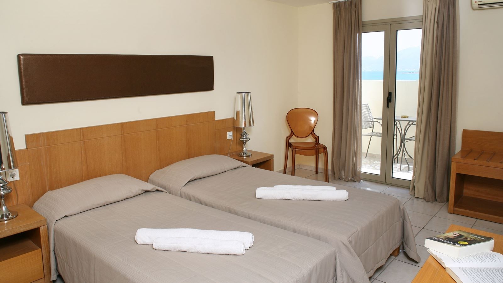 rooms-double-room-balcony