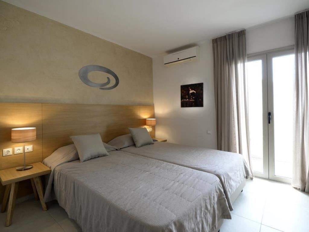 rooms-double-room-balcony